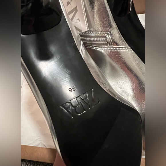Zara Metallic Kitten Heel Ankle Boots Metallic Effect Thin Heel Pointed Toe NWT - Picture 10 of 11